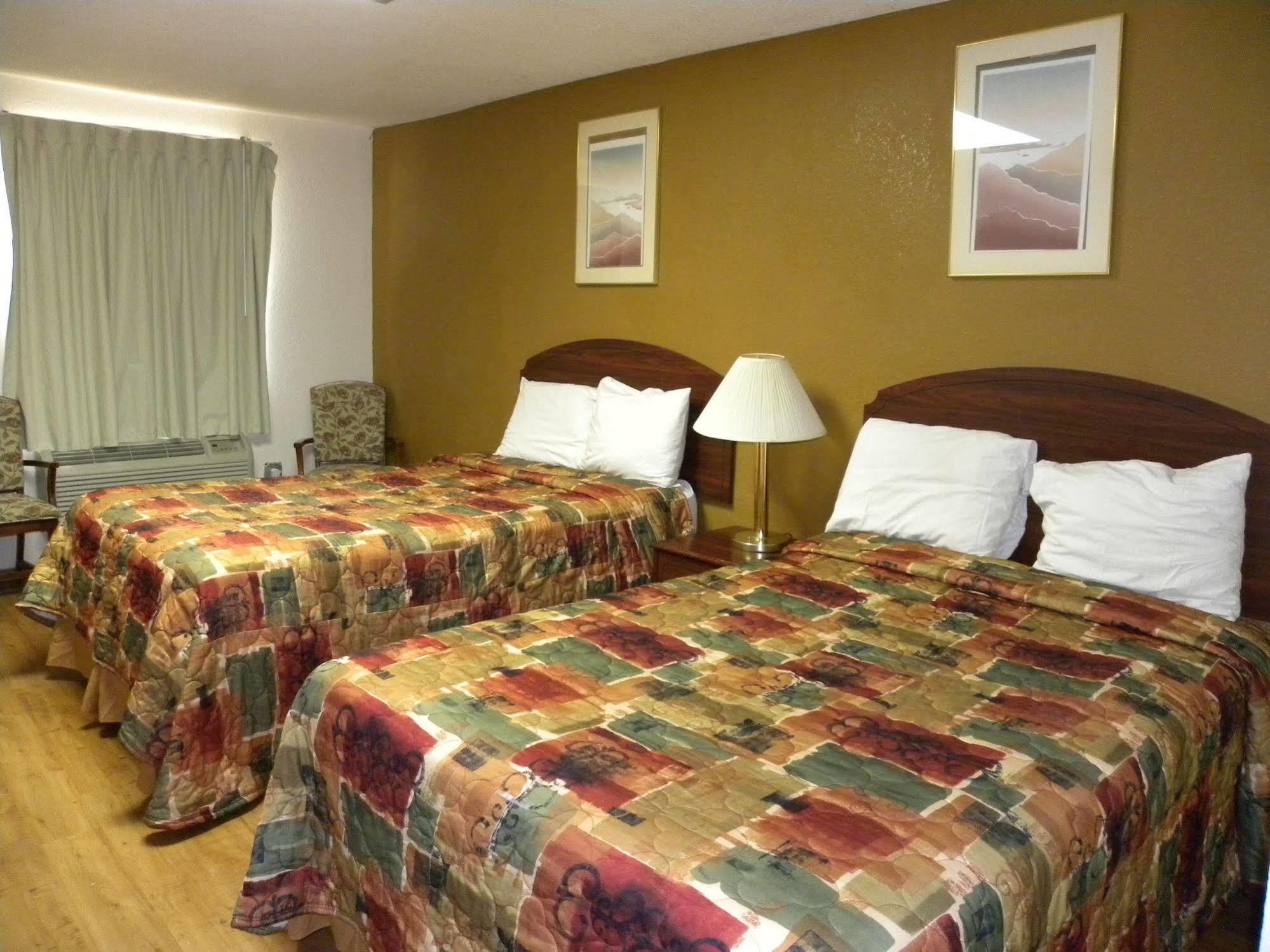Guest Inn Rogers Exterior photo